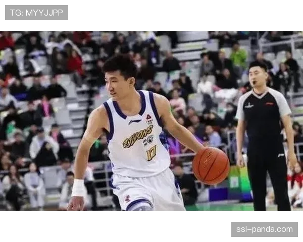 官方确认:广厦队核心孙铭徽脚踝韧带扭伤,预计缺席3-4周 官方确认:广厦队核心孙铭徽脚踝韧带扭伤,预计缺席3-4周