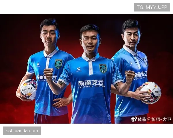 南通支云赛前加练定位球,主帅强调对武汉三镇需把握“死球”机会 南通支云赛前加练定位球,主帅强调对武汉三镇需把握“死球”机会